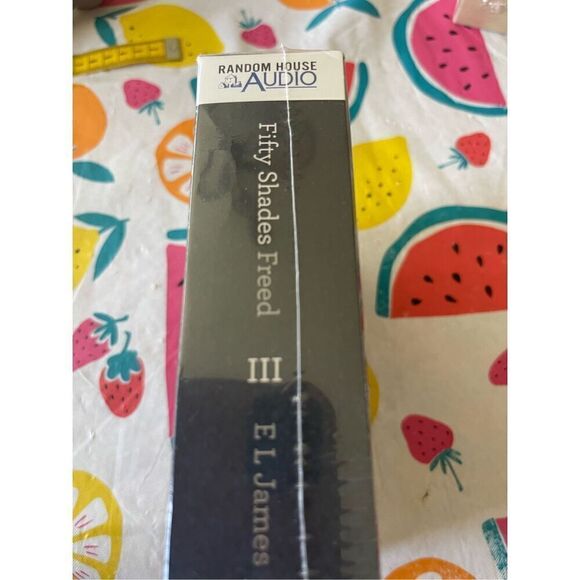 Fifty Shades Freed: Book Three of the Fifty Shades Trilogy  New unopened  audio - Picture 9 of 11